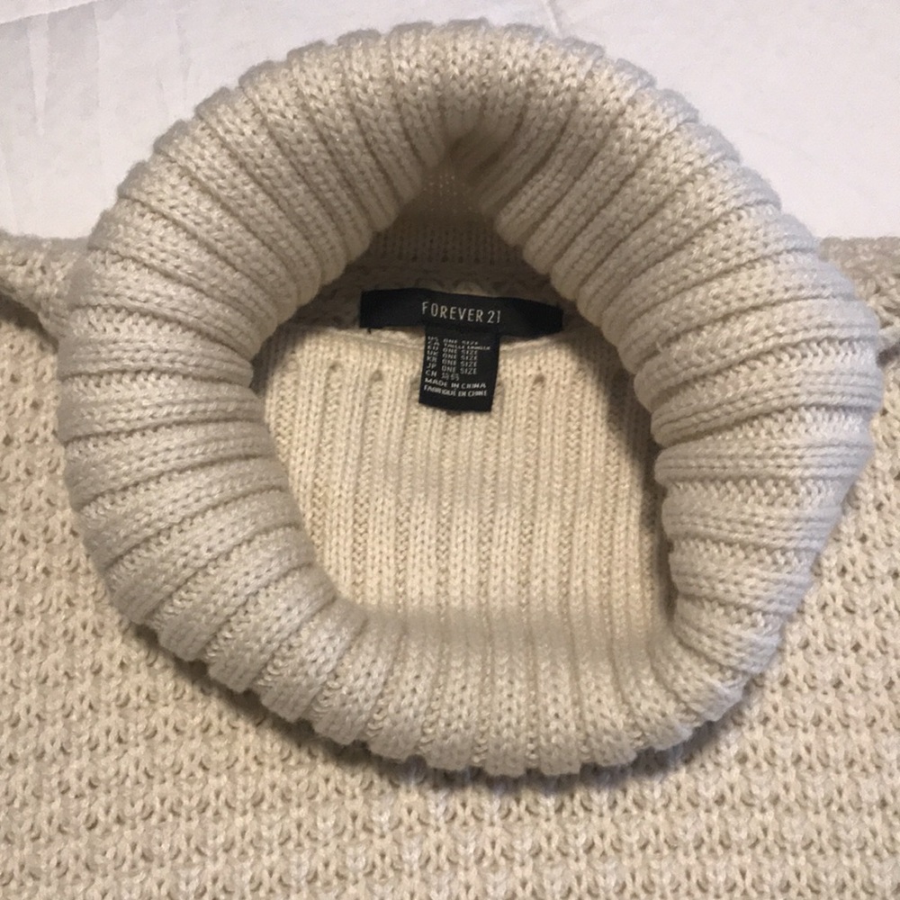Forever 21 Sweater or Shawl Cream